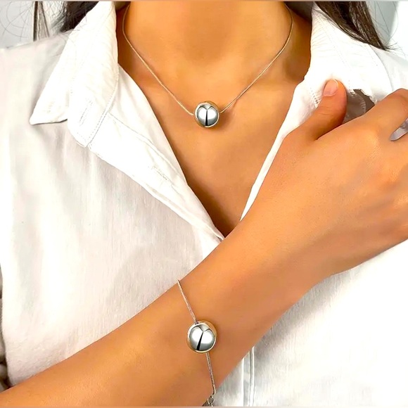 ✨✨Platinum Plated Ball Necklace & Bracelet Set✨✨ - Picture 1 of 5